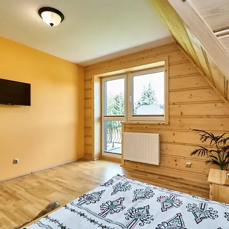 By The River Apartman *